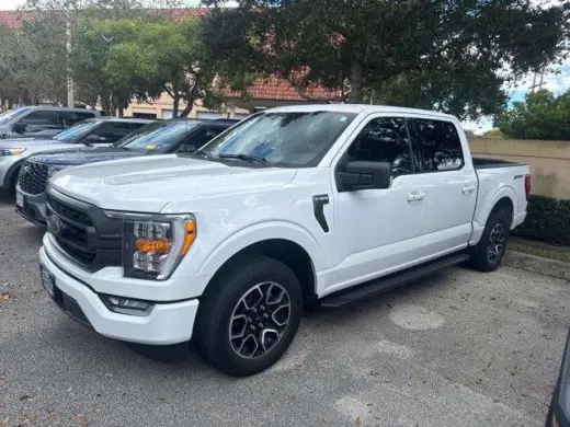 Ford F-150 2023 4x2 XLT 4 puertas SuperCrew 5.5 ft. SB