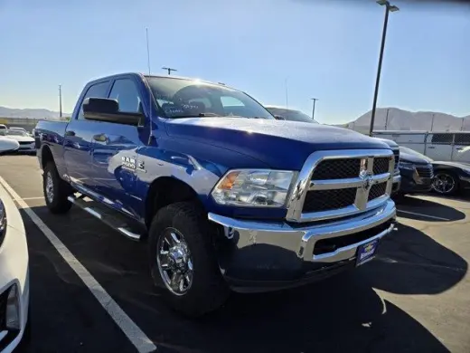 Ram 2500 2017 4x4 Tradesman 4 puertas Cabina Doble batea de 6.3 pies