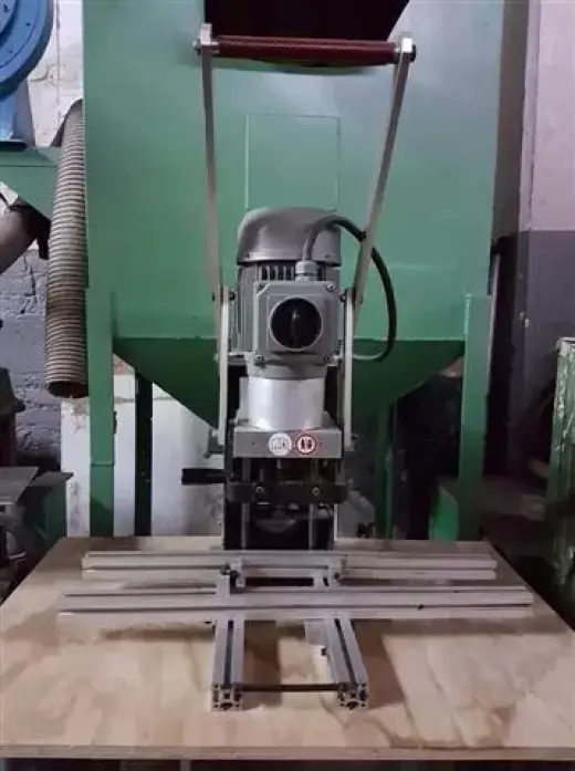 Taladro Bisagrador de 5 Brocas