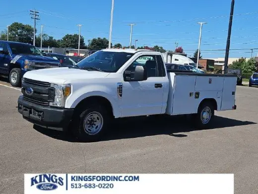 Ford F-350 Super Duty 2017 4x2 XL 2dr Regular Cab 145 in. WB SRW Chassis