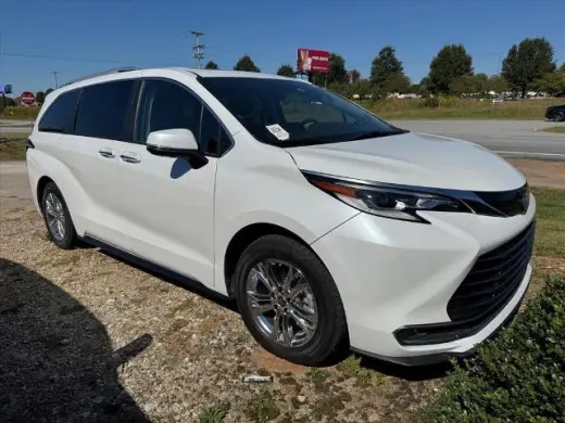 Toyota Sienna AWD Platinum 2022, minivan de 4 puertas y 7 plazas