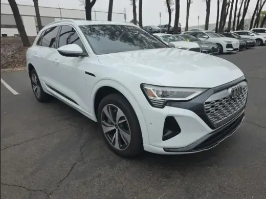 2024 Audi Q8 E-TRON