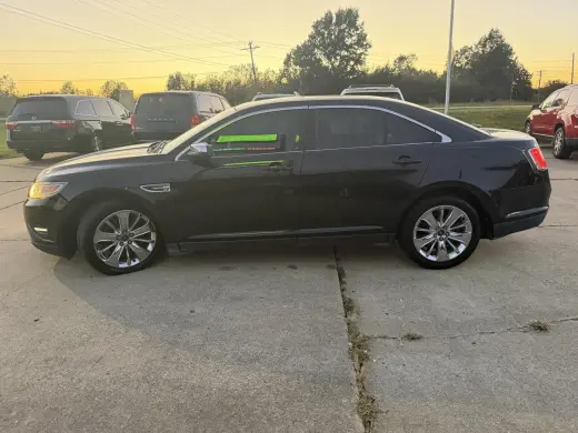 2010 Ford Taurus 4dr Sdn Limited FWD