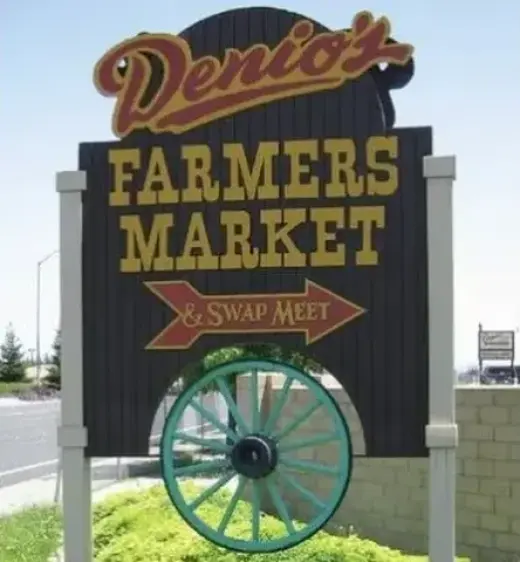Denio's Farmers Market