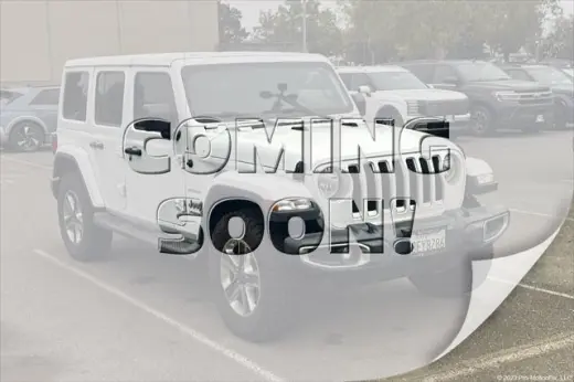 Jeep Wrangler Unlimited 2018 4x4 Sahara 4dr SUV (lanzamiento a mitad de año)