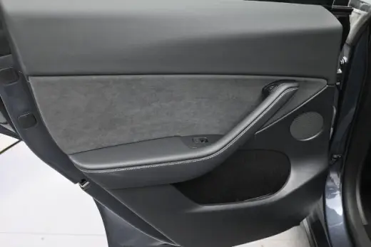 Tesla Model Y 2023 AWD Long Range 4dr Crossover