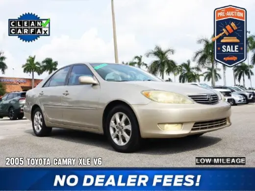 Toyota Camry 2005 XLE V6 4dr Sedán
