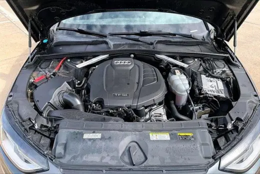 Audi A4 2020 AWD quattro Premium 45 TFSI 4dr Sedán