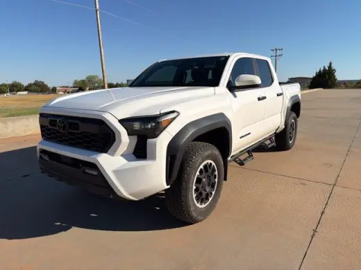 Toyota Tacoma 2024 4x4 SR5 4dr Double Cab 5.0 ft SB