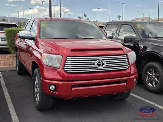 Toyota Tundra 2017 4x4 Platinum Cabina CrewMax de 4 puertas Camioneta SB (5.7L V8 FFV)