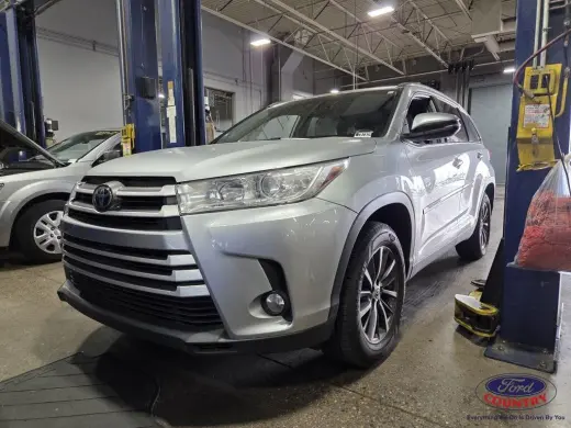 Toyota Highlander 2019 XLE 4dr SUV