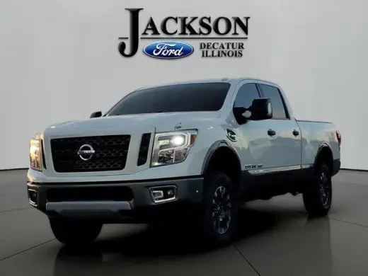 Nissan Titan XD 2017 4x4 PRO-4X 4dr Crew Cab (Diésel)