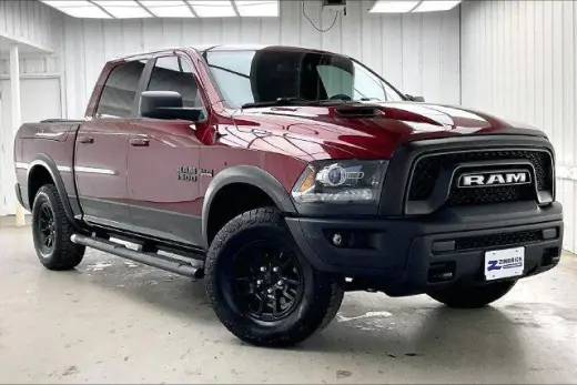Ram 1500 2017 4x4 Rebel 4 puertas Crew Cab pickup 5.5 pies