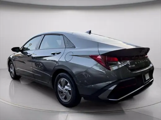 Hyundai ELANTRA 2026 SE 4dr Sedán