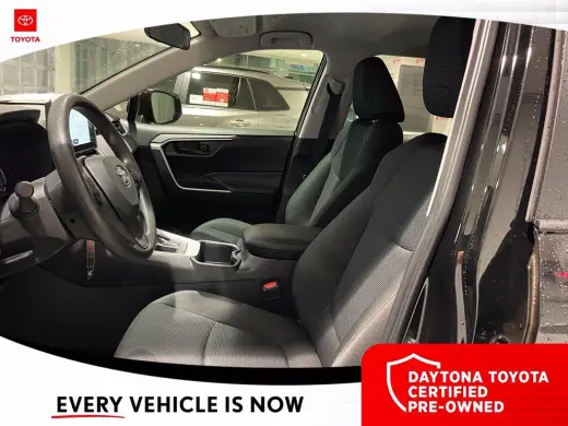 Toyota RAV4 2025 LE 4dr SUV