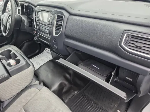 2017 Nissan Titan
