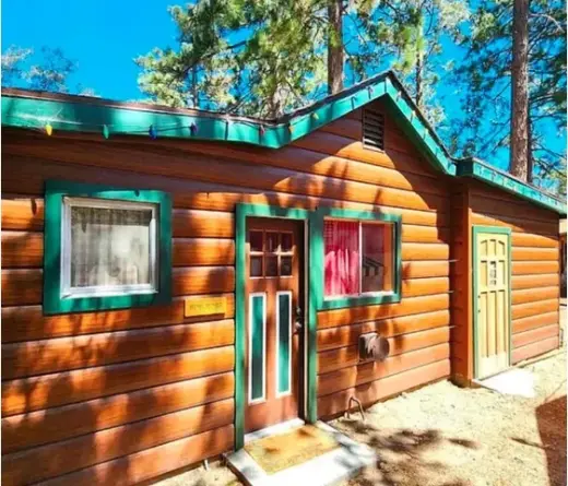 ¡CASA EN IDYLLWILD DISPONIBLE!