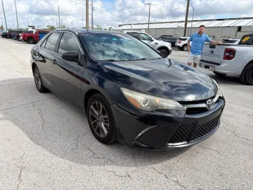 Toyota Camry 2016 SE Sedán 4 puertas