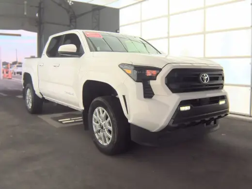 Toyota Tacoma 2025 4x2 SR5 4 puertas Doble Cabina 5.0 ft SB