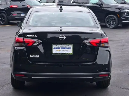 Nissan Versa 2025 SV 4dr Sedán