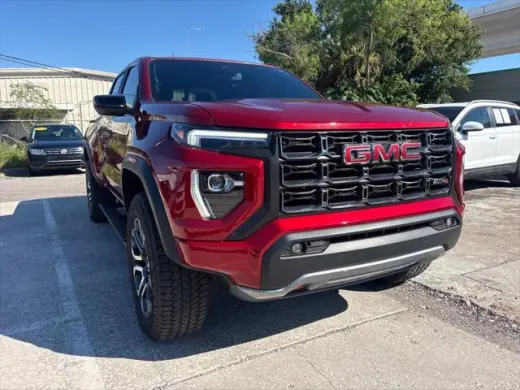GMC Canyon 2023 4x4 AT4 4dr Crew Cab 5 ft. SB