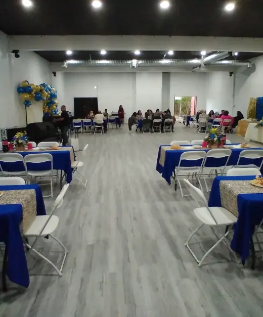 ✨ ¡Los mejores momentos se celebran en un lugar especial! 🥂