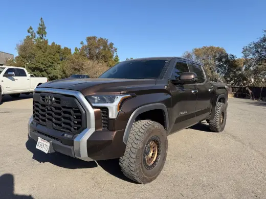 Toyota Tundra 2023 4x4 Limited 4dr CrewMax Cab Pickup SB