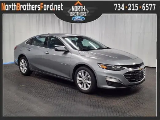 Chevrolet Malibu 2025 LT Sedán 4 tránsito con 1LT