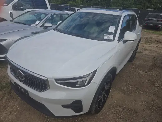 Volvo XC40 2023 AWD B5 Plus Tema Brillante 4dr SUV