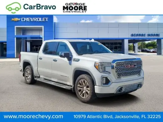 GMC Sierra 1500 2021 4x4 Denali 4dr Crew Cab con cabina de 5.8 ft. SB