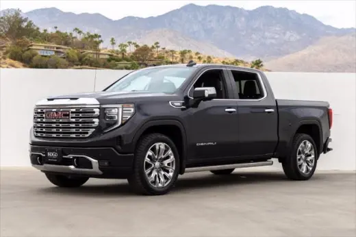GMC Sierra 1500 2023 4x4 Denali cabina de tripulación 4 puertas 5.8 ft. SB