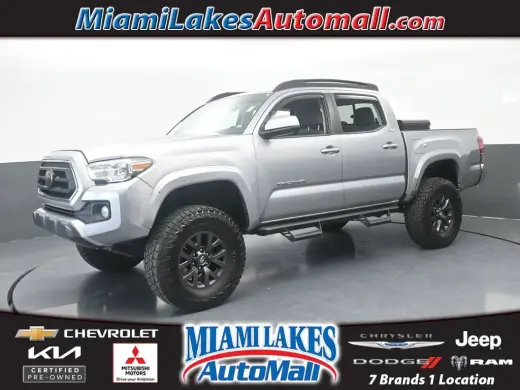 Toyota Tacoma 2021 4x2 SR5 4 puertas Doble Cabina 5.0 pies SB