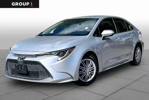 Sedán Toyota Corolla 2020 LE de 4 puertas