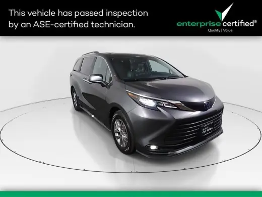 Toyota Sienna 2025 XLE 8-Pasajeros 4dr Mini-Van