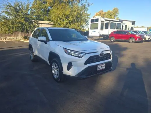 Toyota RAV4 2024 AWD LE 4dr SUV