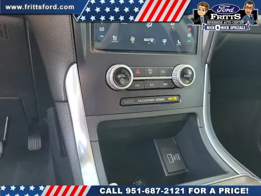 Ford Edge 2023 AWD Titanium 4dr Crossover