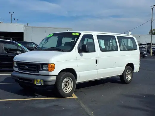 Ford E-Series 2006 E-150 XL furgón de pasajeros de 3 puertas