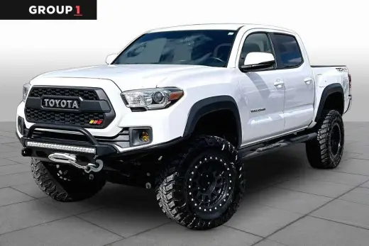 Toyota Tacoma 2017 4x4 TRD Off-Road 4 puertas Doble Cabina 5.0 pies SB 6M