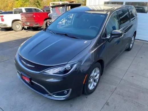 Chrysler Pacifica 2018 Touring Plus 4dr Mini-Van