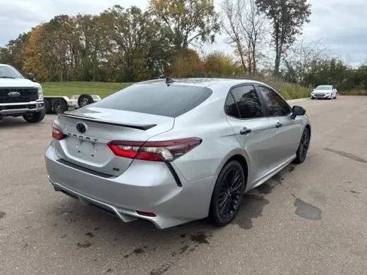 Toyota Camry Hybrid 2022 SE 4dr Sedán