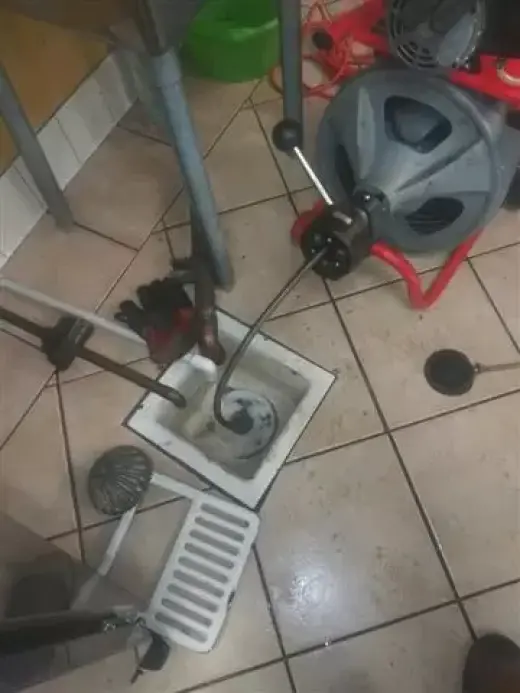 24/7 Plomeria en Los Angeles