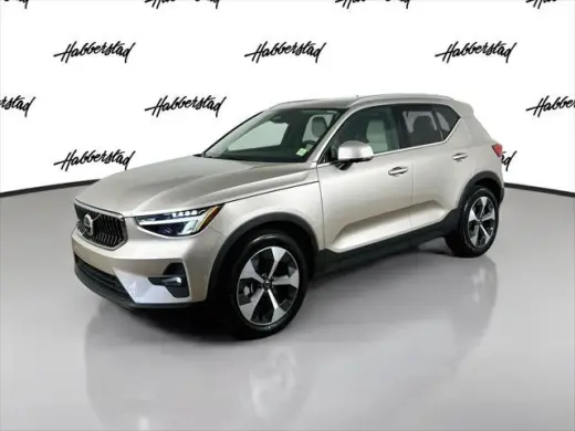 Volvo XC40 2023 AWD B5 Plus Bright Theme SUV 4 puertas