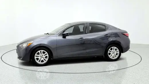 Toyota Yaris iA 2017 Sedán 4 puertas 6A