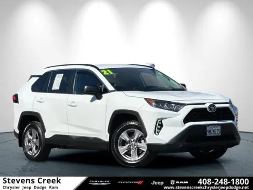 Toyota RAV4 2021 LE 4dr SUV