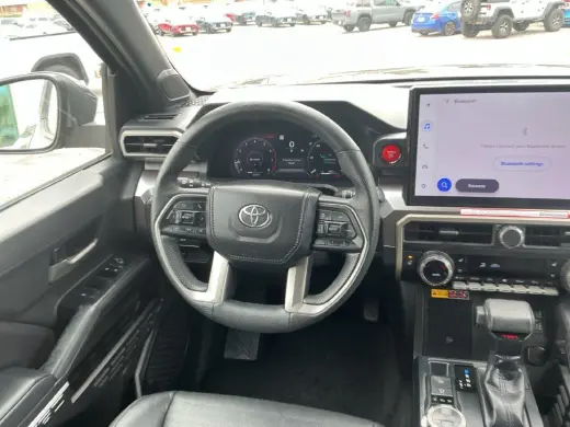 Toyota Tacoma 2024 4x4 TRD Off-Road 4dr Double Cab 5.0 ft SB 8A