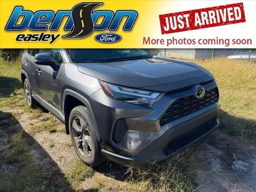 Toyota RAV4 2024 XLE 4dr SUV