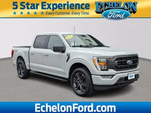 Ford F-150 2023 4x4 XLT 4dr SuperCrew con motor de 5.5 ft. SB