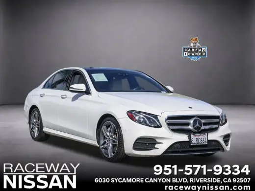 Mercedes-Benz Clase E 2019 E 300 Sedán de 4 puertas
