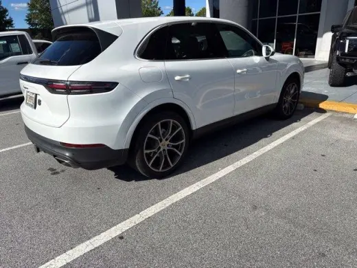 Porsche Cayenne 2020 tracción en las cuatro ruedas SUV de 4 puertas