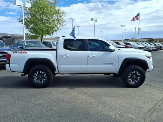 Toyota Tacoma 2017 4x4 TRD Pro 4dr Double Cab 5.0 ft SB 6A